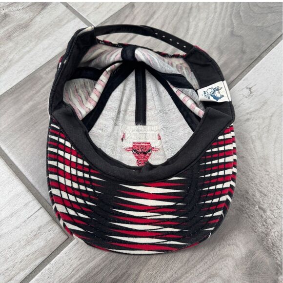 Vintage Chicago Bulls Snapback Hat Starter Bob Lanter Red Black White USA Made - Picture 7 of 10